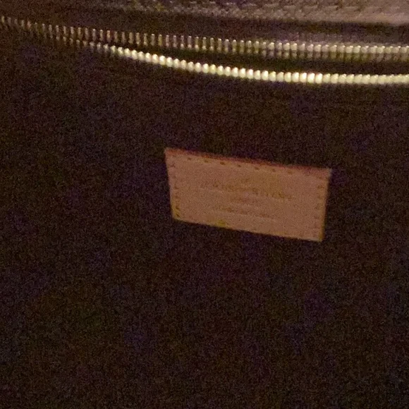 Louis Vuitton Monogram canvas Menilmontant MM - Picture 10 of 13